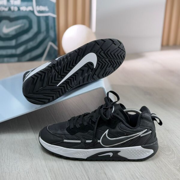 nike jam sneakers