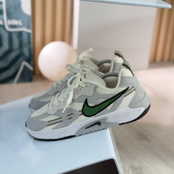 nike jam sneakers - Image 5