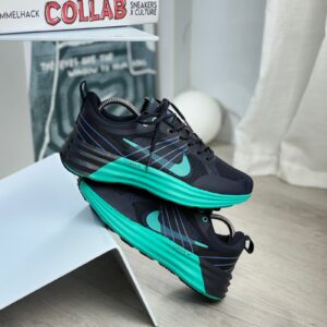 nike lunar roam sneakers