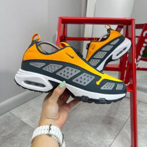 nike sunder sneakers 2025