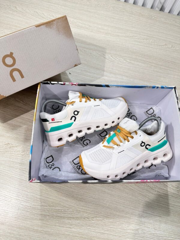 sneakers on cloud - Image 3