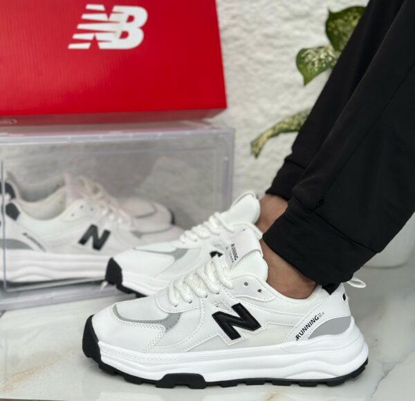 new balance running shoes 2025