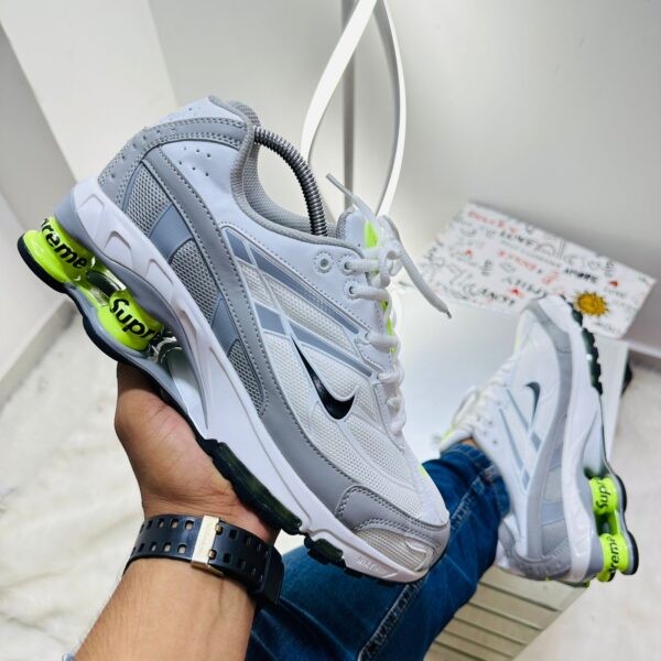sneakers nike shox supreme 2025 - Image 5