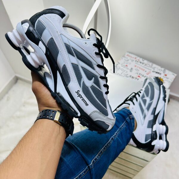 sneakers nike shox supreme 2025 - Image 6