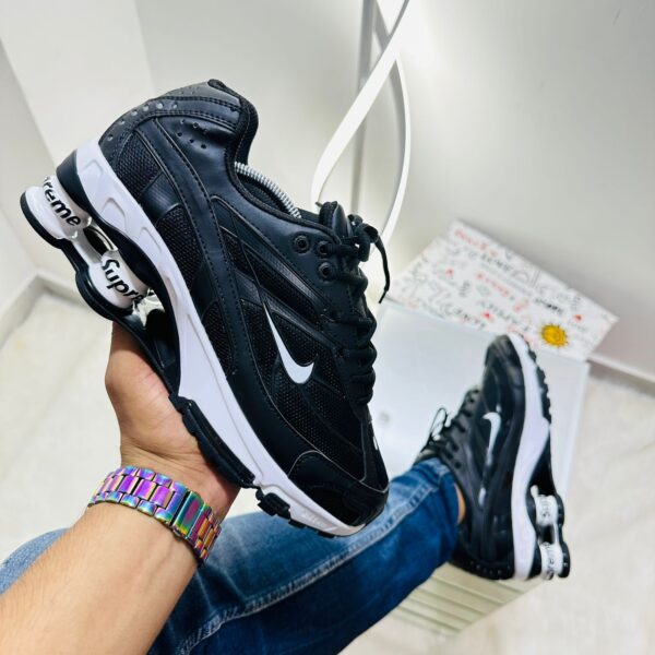 sneakers nike shox supreme 2025 - Image 3
