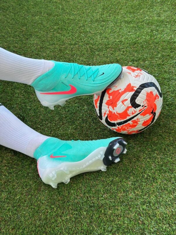 nike soccer boots 2025