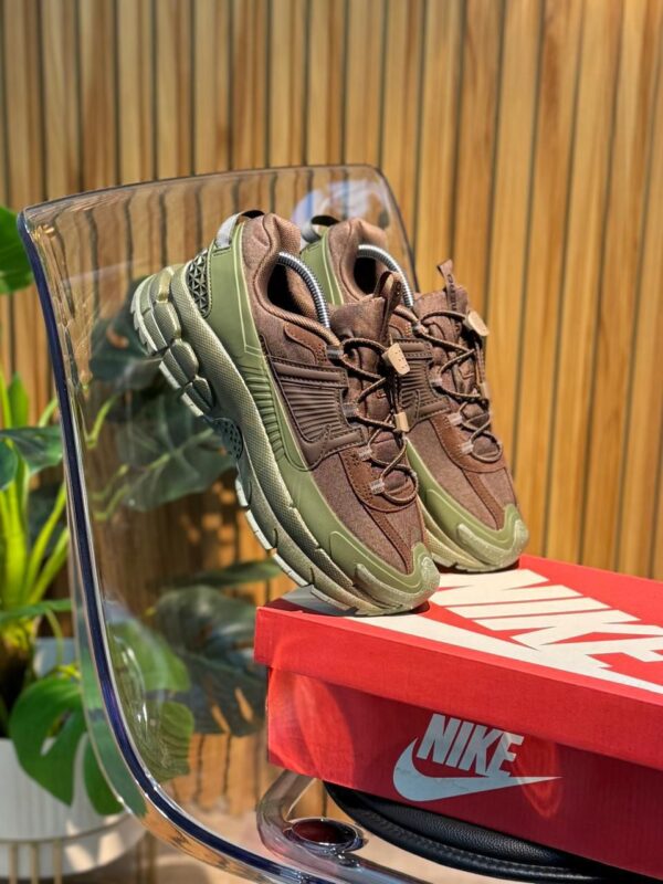 sneakers nike vomero roam - Image 4