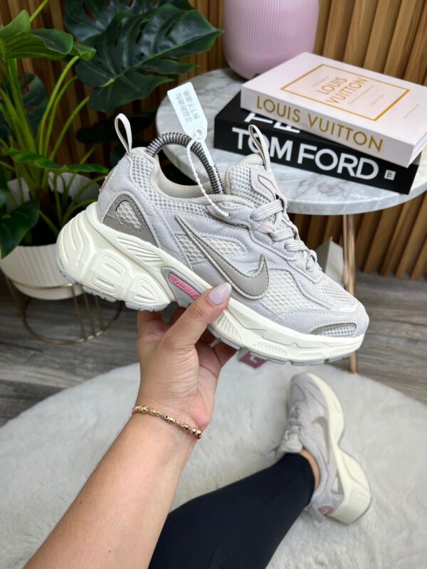 nike woman shoes v2k version 2025 - Image 5