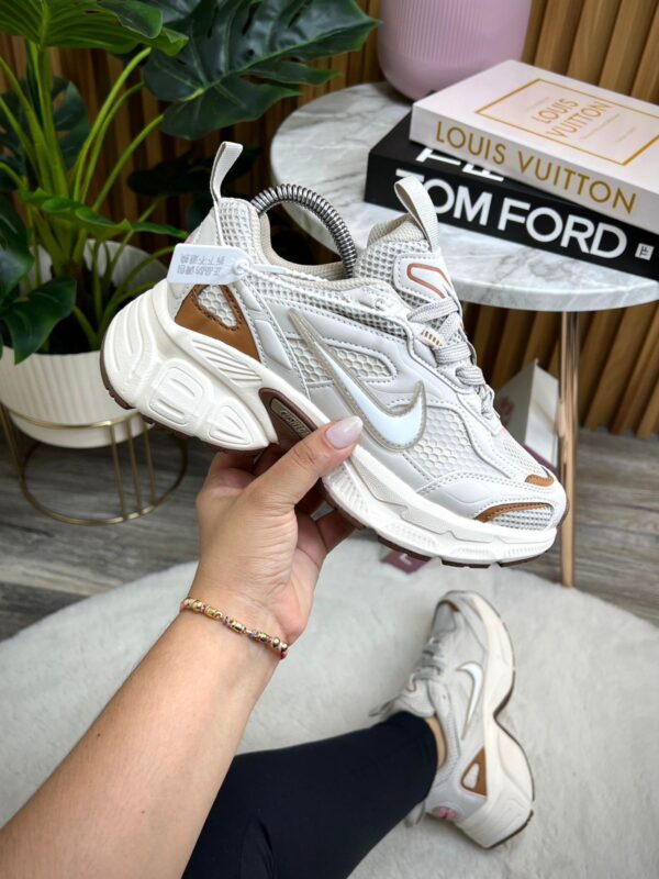 nike woman shoes v2k version 2025 - Image 2