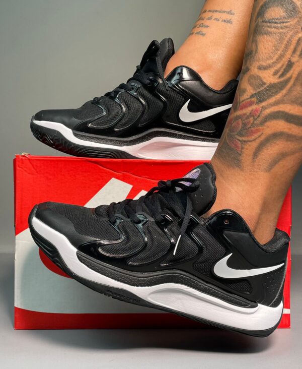 nike kevin duran 17 sneakers