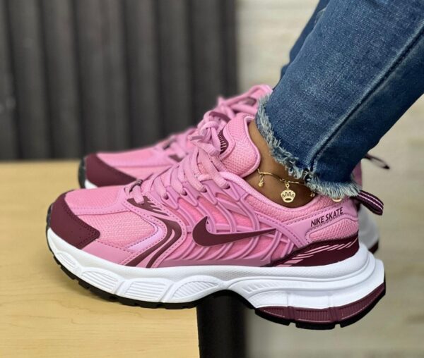 sneakers nike skate