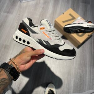 reebok ers world sneaker